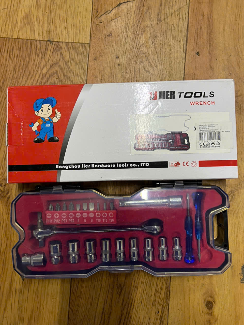 z7300143123555_2d89ce75f2830c5a4051f466587ca5a5